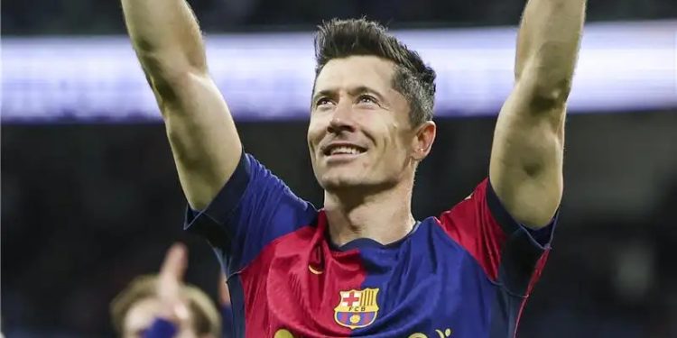 ليفاندوفسكي: الانتقال إلى برشلونة غيّرني.. وسأحسم مستقبلي قريبًا