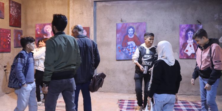 “ما وراء المكان”… معرض تولد فيه الحياة من جديد