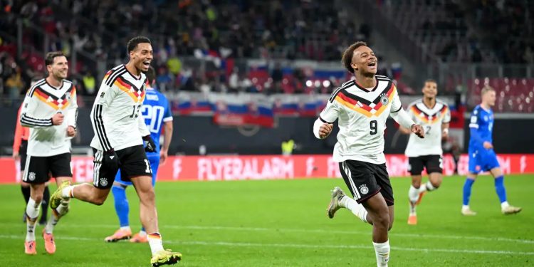 عودة الماكينات.. نجوم ألمانيا يتغنّون بالتأهل إلى كأس العالم