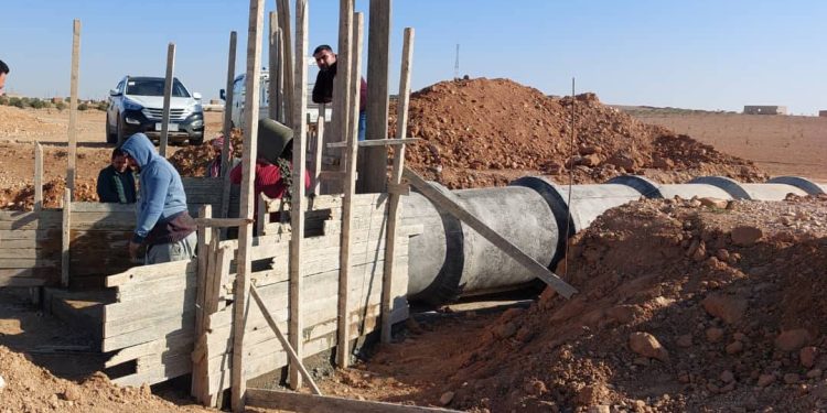 مشروع تصريف مائي جديد يعزز البنية الريفية ويخدم قرى الجرنية الجنوبية