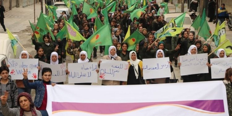 إداريات في دير الزور: الوعي المجتمعي الدرع الواقي من العنف ضد المرأة