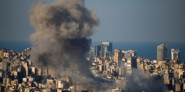 إسرائيل تُحذّر لبنان من توسيع الضربات