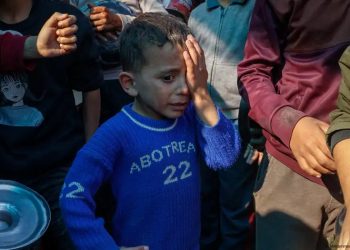 خلال عام.. 520 مليون طفل عاشوا في مناطق الحروب والنزاعات المسلحة