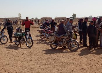 سوق تجارة الدراجات النارية المستعملة… شريان اقتصادي مرتبط بحركة سوق الأغنام