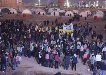 “الطبقة تحتفل بيوم المقاومة الوطنية… ألوان الفرح والموسيقى تملأ المخيم”