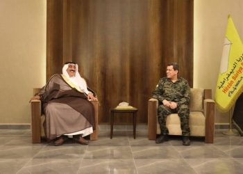 القائد العام لـ “قسد” يلتقي الشيخ مانع الجربا بالحسكة