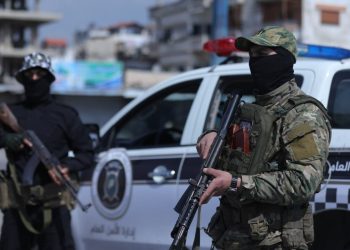 سلطة قائمة على القمع في الداخل والتبعية للخارج
