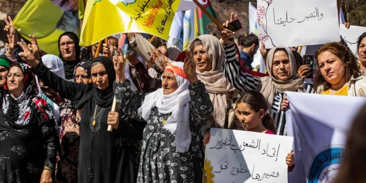 نساء ديرك: الإدارة الذاتية الديمقراطية تمثلنا ومعاً لدحر خطاب الكراهية