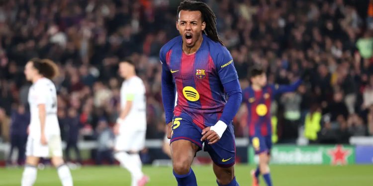كوندي يمنح برشلونة ريمونتادا ويفوز على فرانكفورت