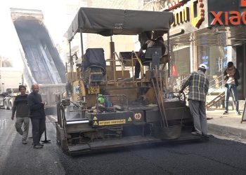 الانتهاء من تزفيت شارع حي المفتي بالحسكة خلال أربعة أيام فقط