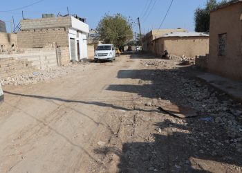 أهالي حي حلكو يشتكون من سوءِ الطرقات وبلدية قامشلو تَعِدُ بالحلول