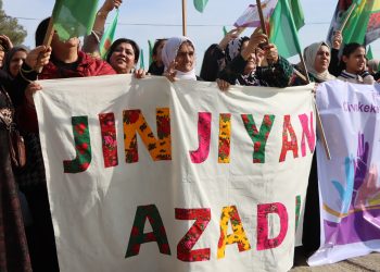 العنف ضد المرأة.. حين يصبح الصمت شريكاً في الجريمة