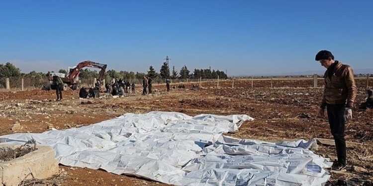 اكتشاف 50 مقبرة جماعية تضم رُفات أكثر من 2865 ضحية في سوريا