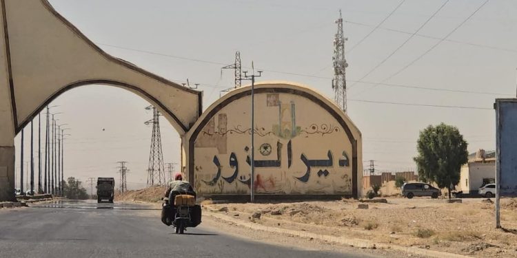 جمارك الحكومة الانتقالية تثير استياء في دير الزور وتثقل كاهل المواطنين