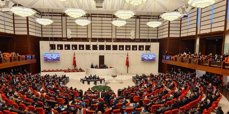 اللجنة البرلمانية والقضية الكردية… بين جمع التقارير وغياب الإرادة السياسية