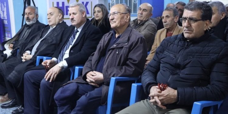 “دور العشائر”… ندوة حوارية في مهرجان الثقافة والفن في مركز HRRK