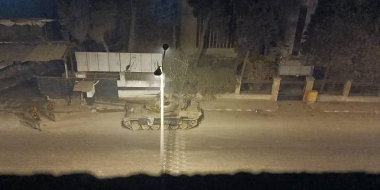 الحكومة الانتقالية تحشد الأسلحة الثقيلة بمحيط الشيخ مقصود والأشرفية