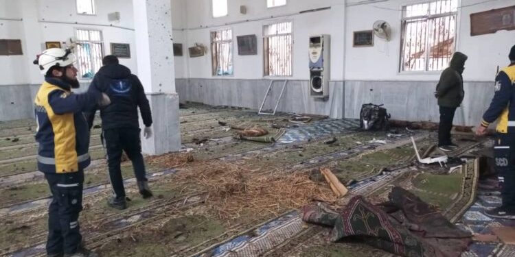 جرس الكنيسة وقبة الجامع ومزارات الشهداء… المقدسات السورية في مرمى النار