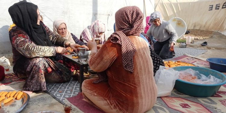 المؤونة الشتوية.. صمّام أمان اقتصادي لمهجّري مخيم كري سبي في مواجهة الغلاء