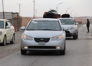 طرق متقلّبة ومعابر تعود للحياة.. إعادة افتتاح معبري الطبقة ـ سلمية ودير حافر ـ حلب