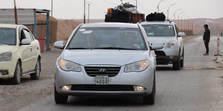طرق متقلّبة ومعابر تعود للحياة.. إعادة افتتاح معبري الطبقة ـ سلمية ودير حافر ـ حلب