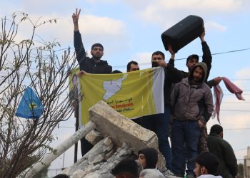 سقط النظام… وبقينا أيضاً دون وطن