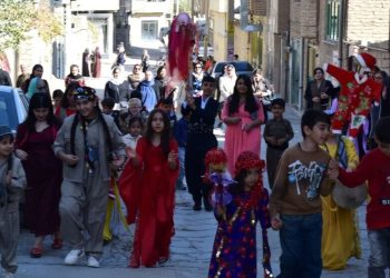 “عروس المطر”.. تقليد كردي يعيد الحياة إلى الذاكرة الشعبية