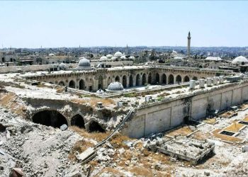 سوريا بين محاولات إنتاج المركزيّة وآمال السوريين في الديمقراطيّة