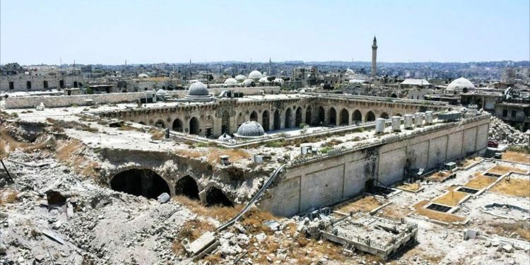 سوريا بين محاولات إنتاج المركزيّة وآمال السوريين في الديمقراطيّة