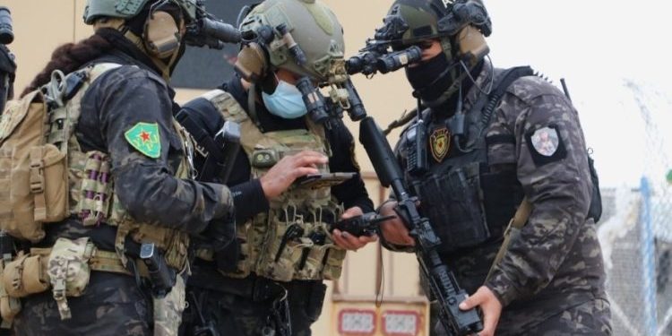 قسد تلقي القبض على 11 داعشياً بينهم أربعة متزعمين