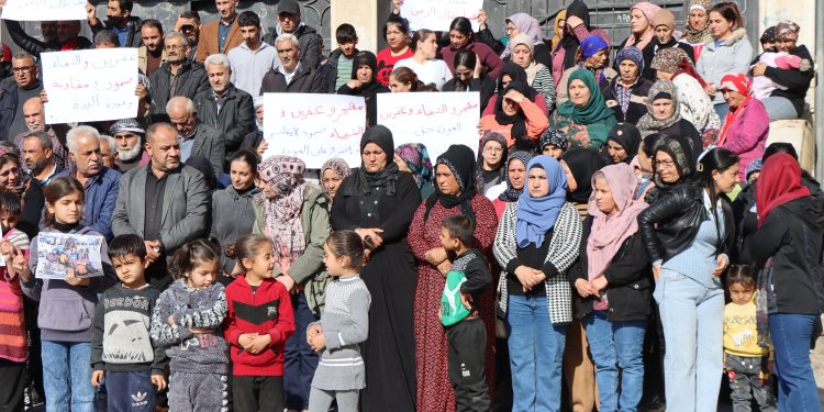 في الذكرى السنوية الأولى لتهجيرهم مهجرو عفرين والشهباء يطالبون بالعودة الآمنة