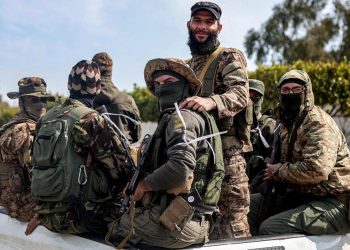 عبد الكريم عمر: الحكومة المؤقتة في دمشق ترجح الخيارات العسكرية عن التفاوض