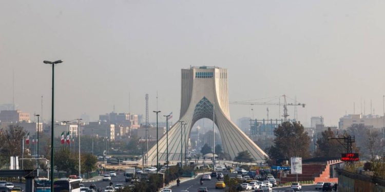 تصاعد الاحتجاجات في إيران  الشارع يتحرّك والقضية الكردستانية تعود إلى الواجهة