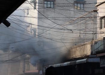 حرائق في سوق قامشلو والمحلات بلا طفايات؟