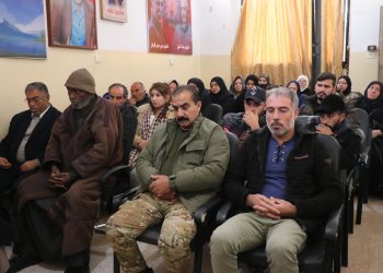 عوائل الشهداء تُعيد صياغة الديمقراطية بالقراءة والتدريب