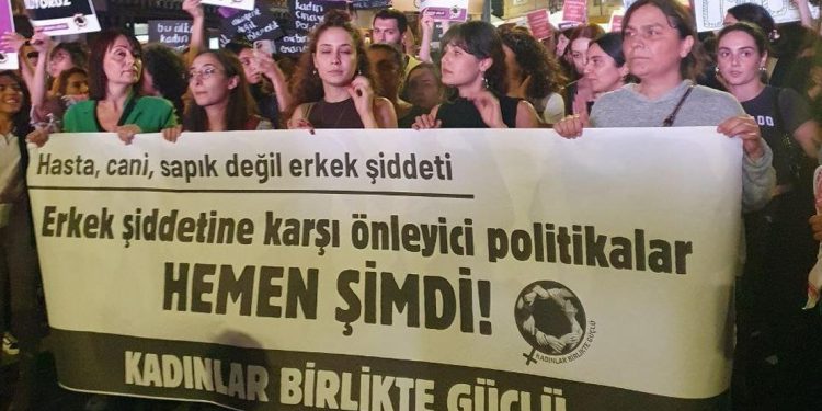 مقتل 28 امرأة في تركيا خلال شهر