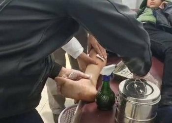 بالمدافع مرتزقة العمشات يستهدف المدنيين بدير حافر