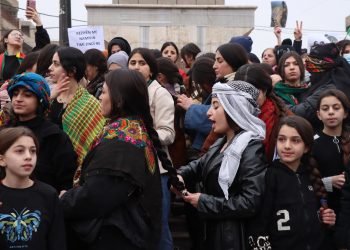 ألفُ ضفيرة تجدل على “سورةِ الأنفالِ”