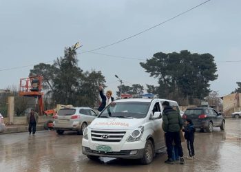دعماً لمقاومتهم…. أهالي مقاطعة الفرات يتوجهون بقوافل تضامنية إلى الشيخ مقصود والأشرفية