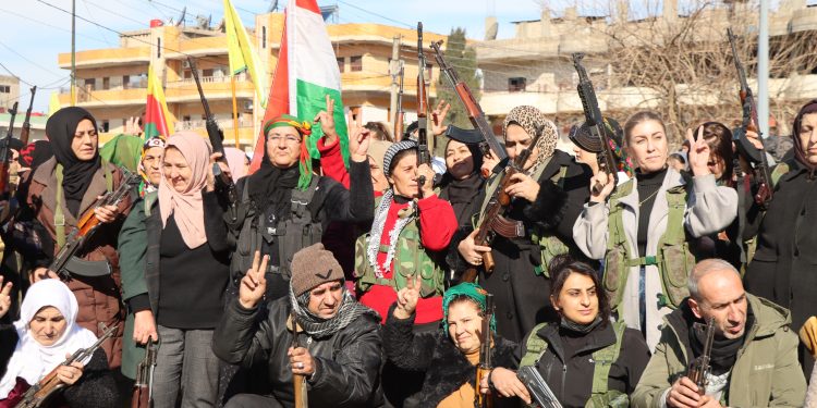 نساء قامشلو.. حين يتحول الصمود فعلَ مقاومة