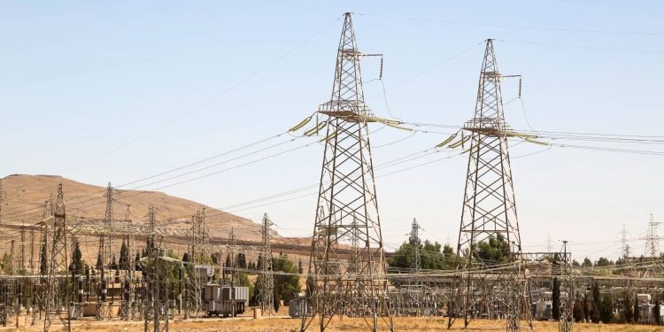 غضب شعبي واسع ومطالب باستقالة وزير الطاقة في الحكومة السوريّة المؤقتة