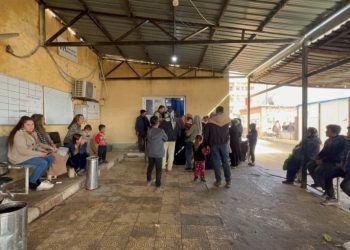 طبيب يحذر من كارثة صحية في كوباني بسبب المياه الملوثة 