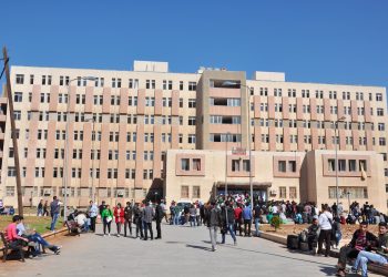 مواجهات بين الطلاب وقوى الأمن للحكومة المؤقتة في المدينة الجامعية بحمص