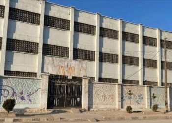 الكوادر التدريسية في إدلب وعفرين المحتلة يستمرون بالإضراب عن الدوام