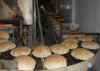 مديرية تموين الحكومة المؤقتة تُلزم الأفران بطحين متدني وتهدد بسحب الدعم في دير الزور