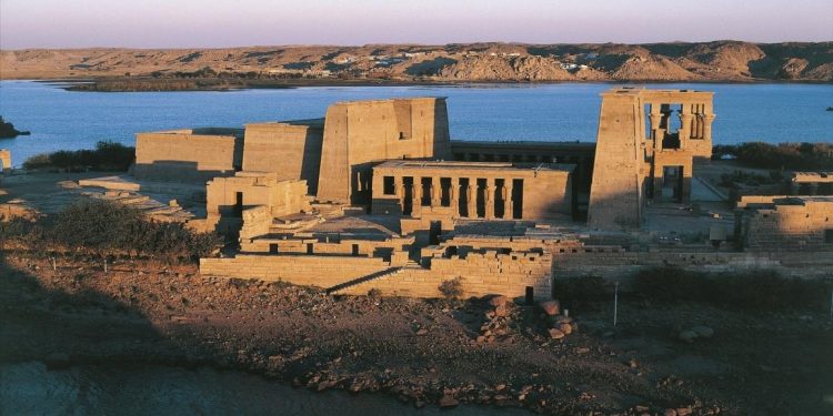 معبد فيلة… الجزيرة التي اجتمعت عليها الحضارات