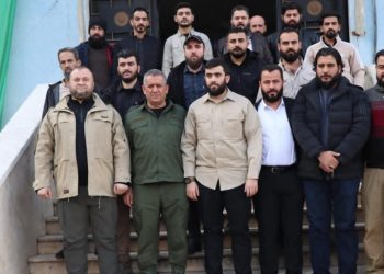 لقاءات مكثفة لتنظيم عودة المهجرين الكرد إلى عفرين وحلب والرقة