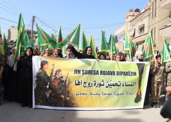 مسيرتان في قامشلو والحسكة دعماً لوحدات حماية المرأة وتأكيداً على دور المرأة في ثورة روج آفا