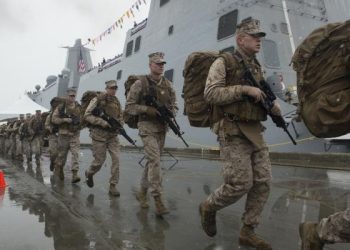 سياسة حافة الهاوية: آفاق الحشد العسكري بين واشنطن وطهران