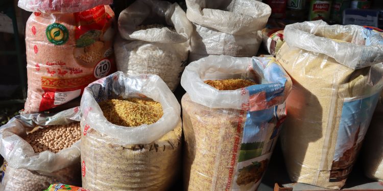 استمرار ارتفاع الأسعار.. وسط مطالب أصحاب المحلات بتشديد الرقابة